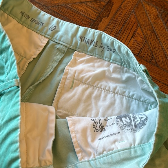 GAP ombré khaki shorts - Picture 6 of 15